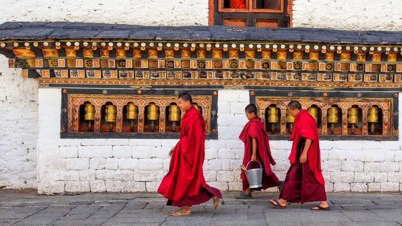 Monks In Vdaiba
