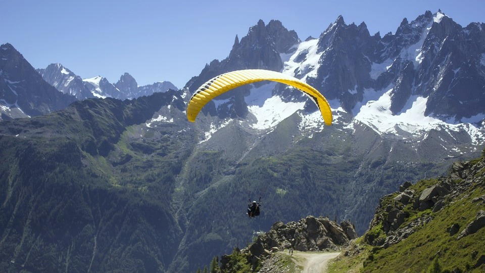 Paragliding 1526135 960 720 Amen Bhutan