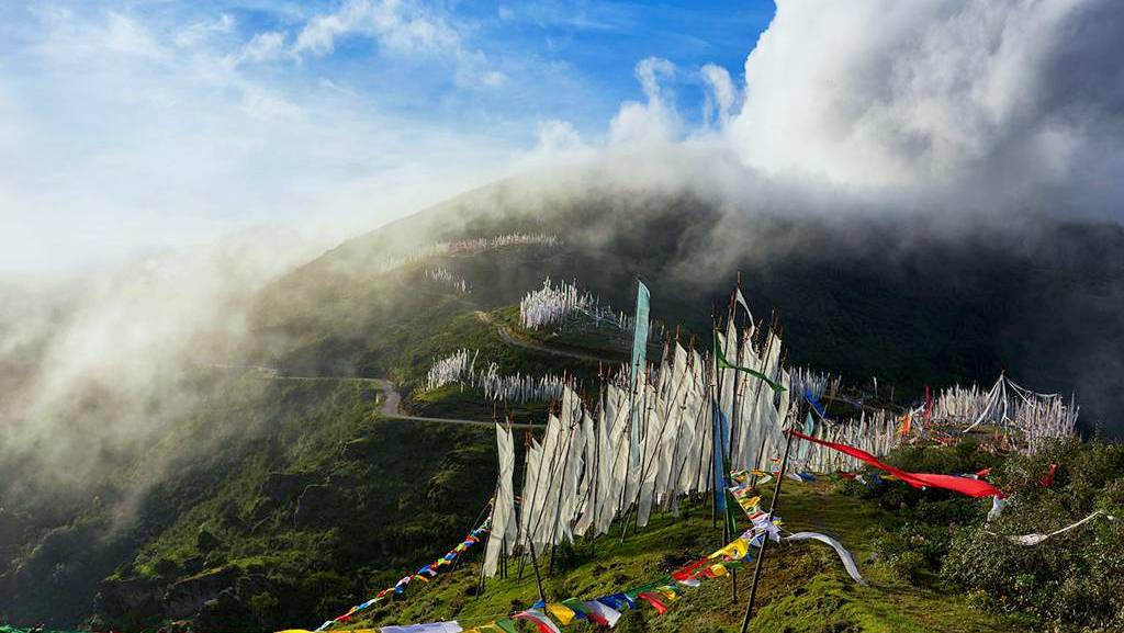 Chele la pass  Amen Bhutan Tours ijhadhi