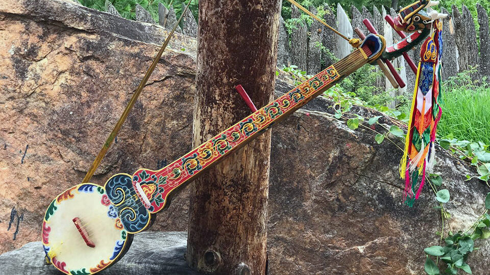 Drangyen Lute Bhutan Musical Instrument dfdf