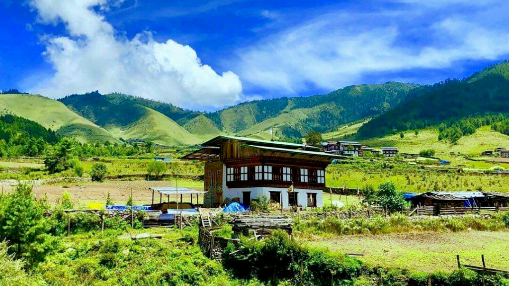 Phobjika valley 0