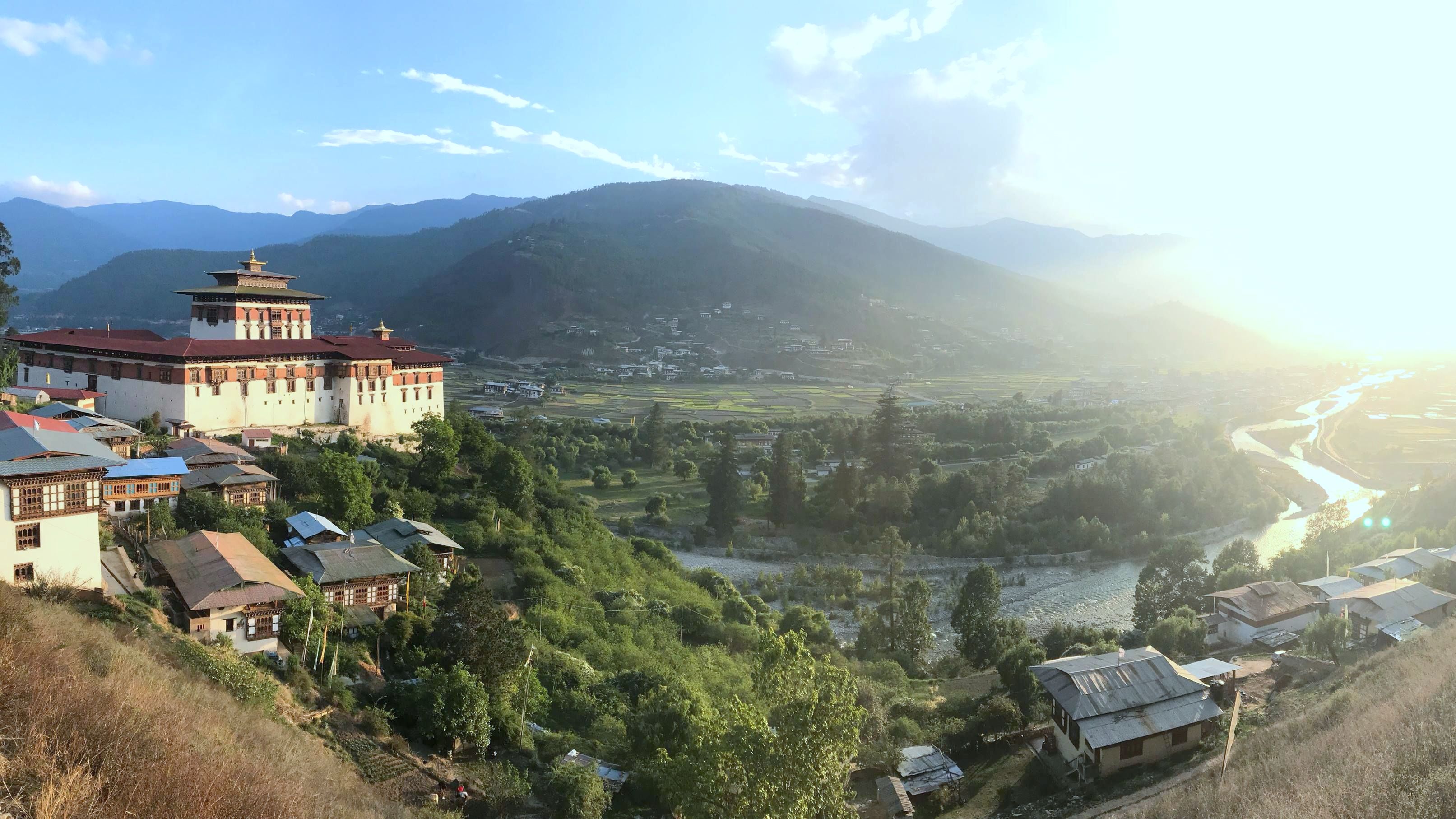 Summer Season in Bhutan fjiidi 3